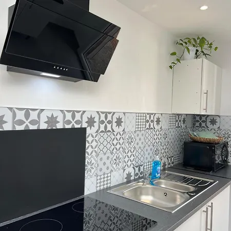 Holiday home Maison Capucine A 2 Minutes De L'autoroute A26 Sortie Bethune